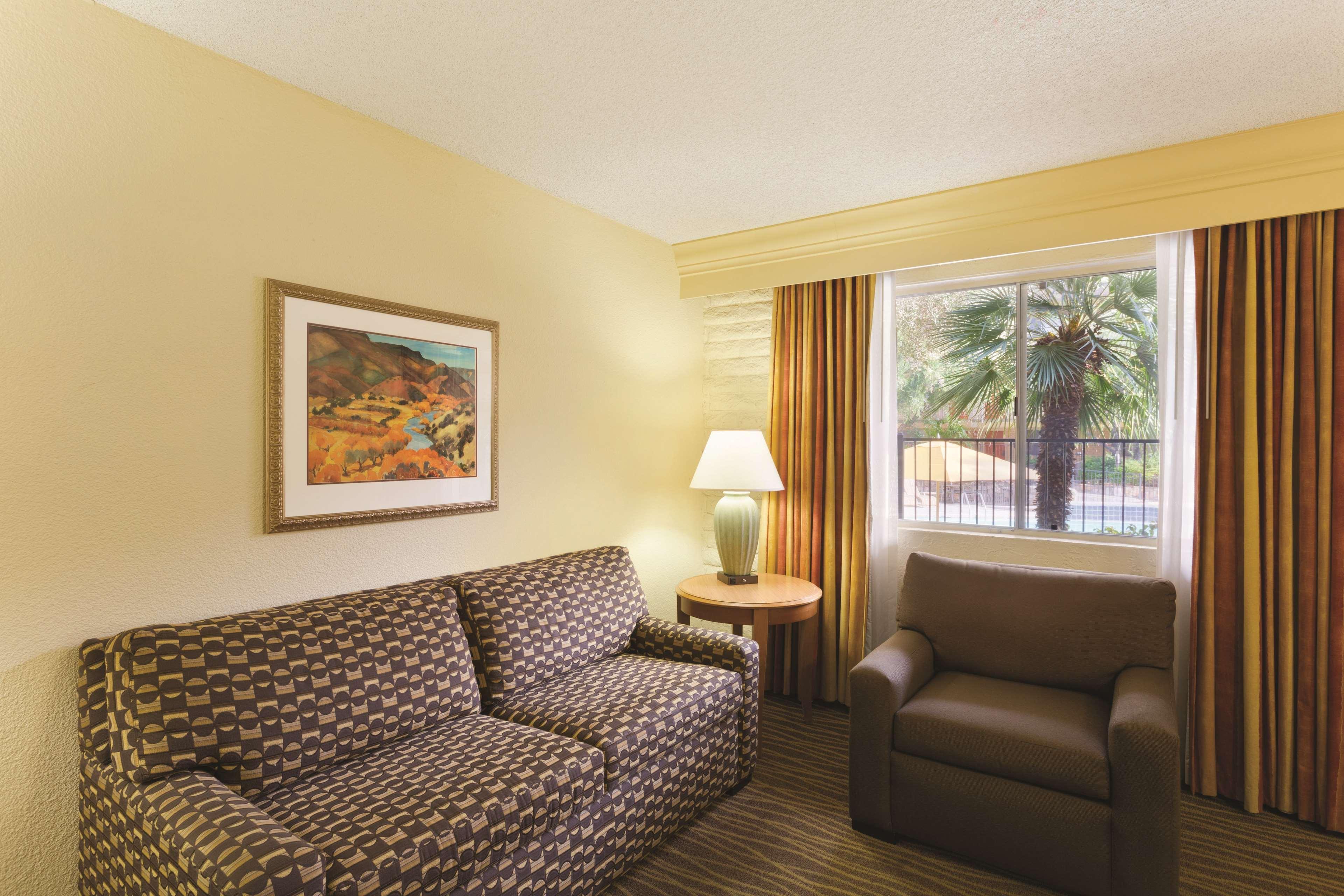 Motel 6 Phoenix, Az - Sky Harbor Exterior photo