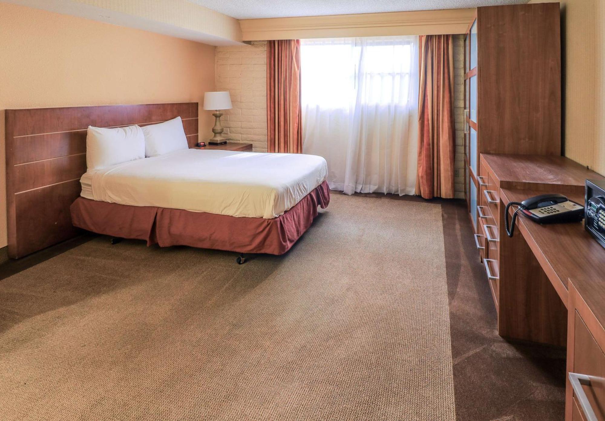 Motel 6 Phoenix, Az - Sky Harbor Exterior photo